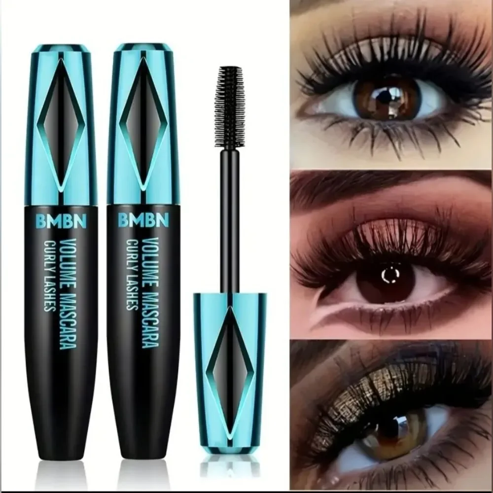 Black 4D Volume Mascara - Picture 6 of 7